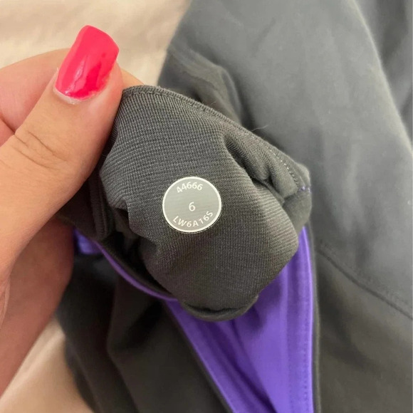 lululemon gray legging capris 6 - Picture 7 of 7